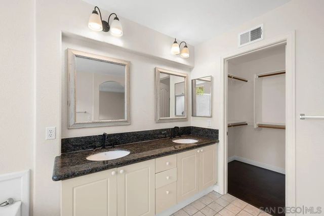 11237 Carmel Creek Rd 5, San Diego, CA 92130