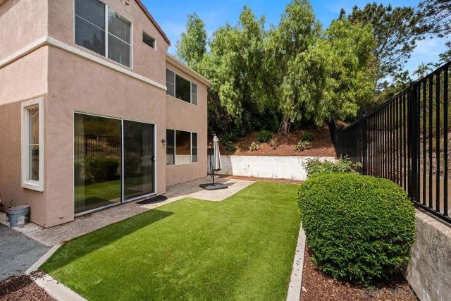 11237 Carmel Creek Rd 5, San Diego, CA 92130