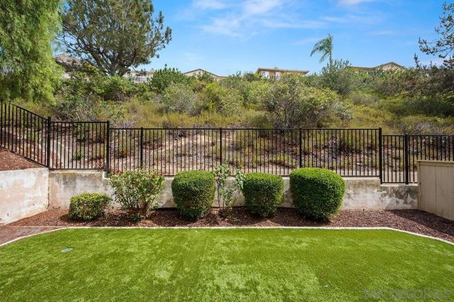 11237 Carmel Creek Rd 5, San Diego, CA 92130
