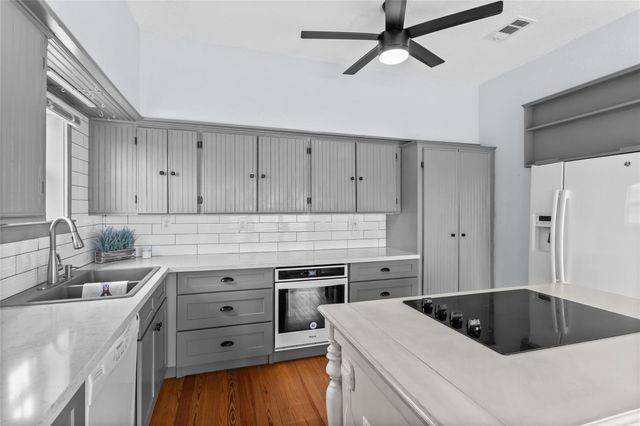450 and 500 Springlake DR, Dripping Springs, TX 78620