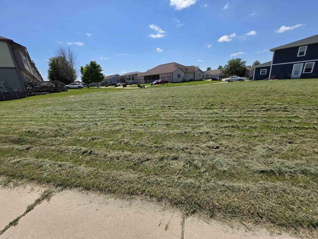 218 S City Station Drive, Sun Prairie, WI 53590