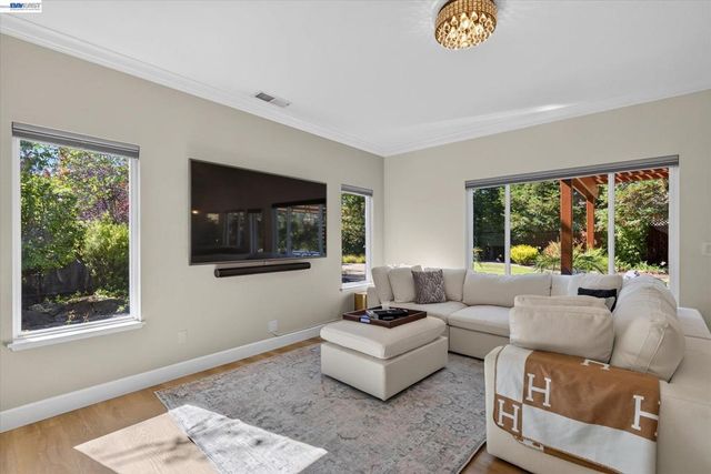 142 Blackstone Dr, Danville, CA 94506