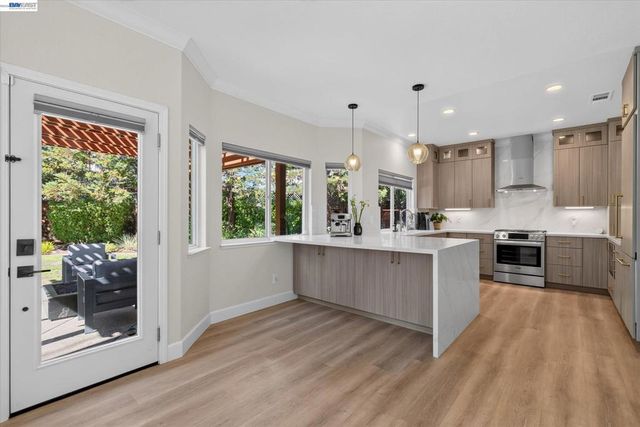 142 Blackstone Dr, Danville, CA 94506