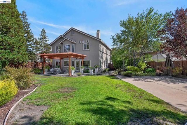 142 Blackstone Dr, Danville, CA 94506
