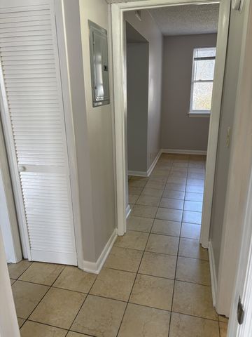 809 Brickmont Ct, Nashville, TN 37207