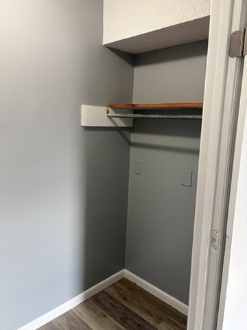 809 Brickmont Ct, Nashville, TN 37207