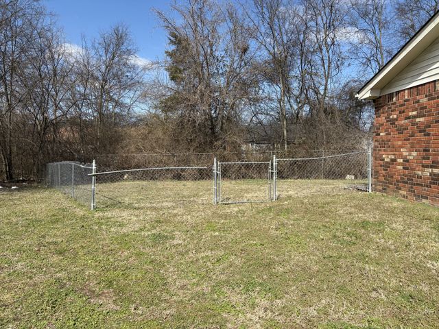 809 Brickmont Ct, Nashville, TN 37207