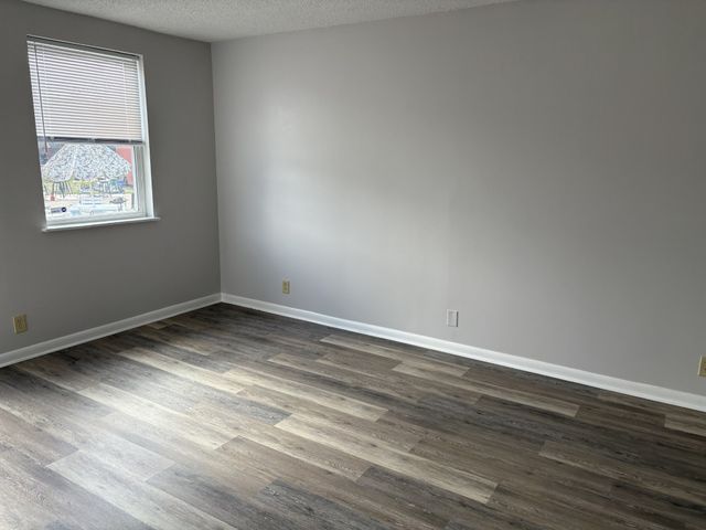 809 Brickmont Ct, Nashville, TN 37207