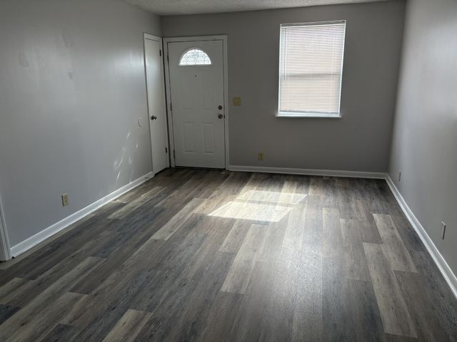 809 Brickmont Ct, Nashville, TN 37207