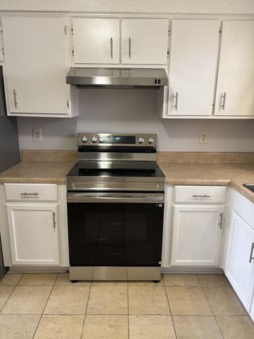 809 Brickmont Ct, Nashville, TN 37207