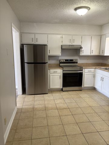 809 Brickmont Ct, Nashville, TN 37207