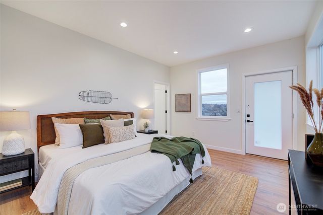 7008 Linden Avenue N, Seattle, WA 98103