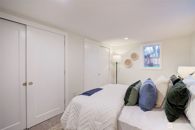 7008 Linden Avenue N, Seattle, WA 98103