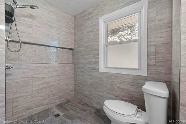 26980 James Avenue, Flat Rock, MI 48134