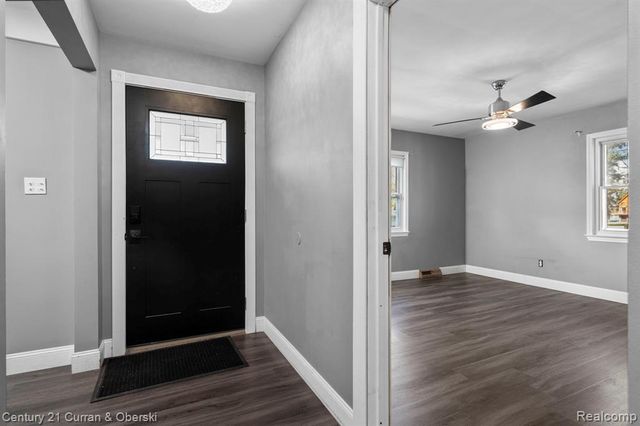 26980 James Avenue, Flat Rock, MI 48134