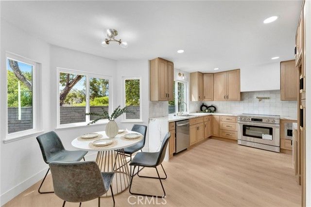 22592 Brookdale, Lake Forest (el Toro), CA 92630