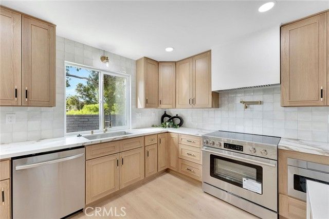 22592 Brookdale, Lake Forest (el Toro), CA 92630