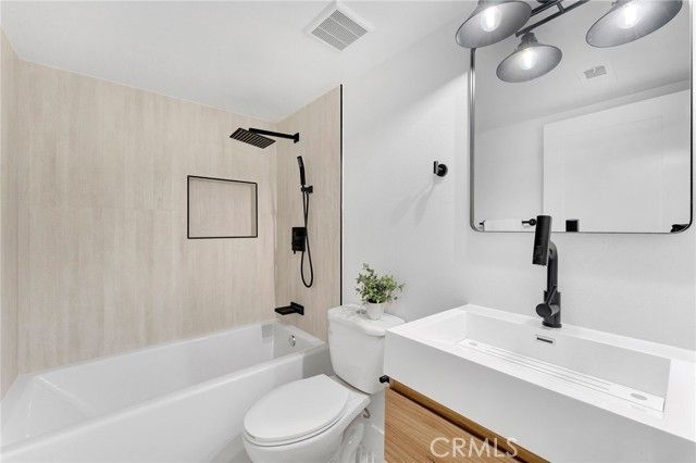 22592 Brookdale, Lake Forest (el Toro), CA 92630