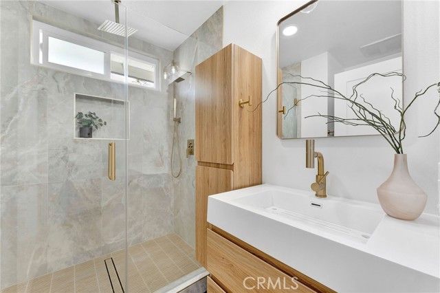 22592 Brookdale, Lake Forest (el Toro), CA 92630