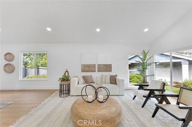 22592 Brookdale, Lake Forest (el Toro), CA 92630