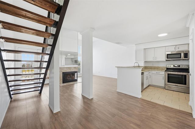 3410 W Country Club Drive 293, Irving, TX 75035