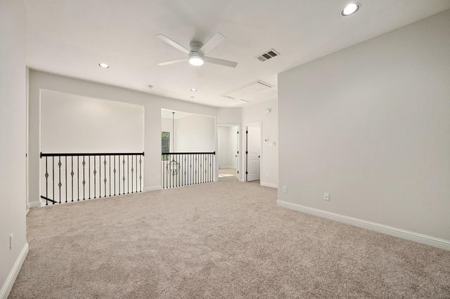 8620 Alophia DR, Austin, TX 78739