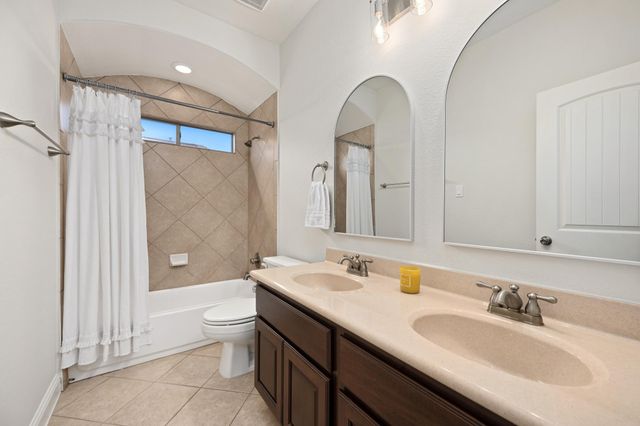 8620 Alophia DR, Austin, TX 78739