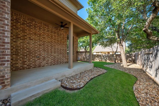 8620 Alophia DR, Austin, TX 78739