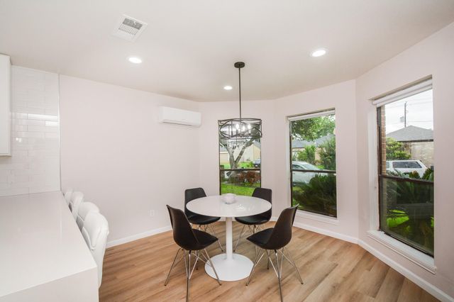 7627 Quail Meadow Drive, Houston, TX 77071