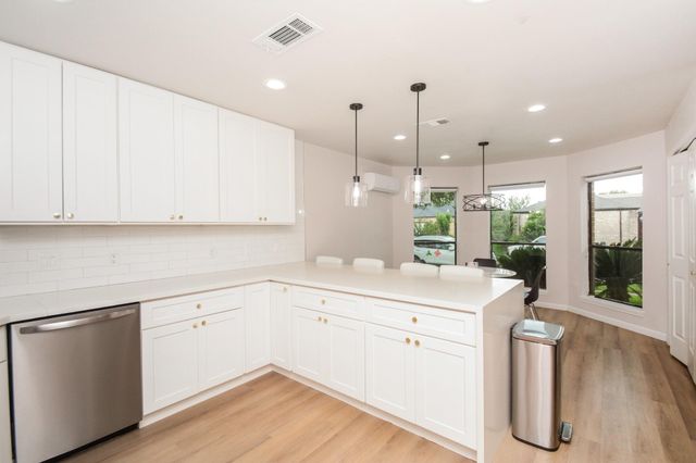 7627 Quail Meadow Drive, Houston, TX 77071