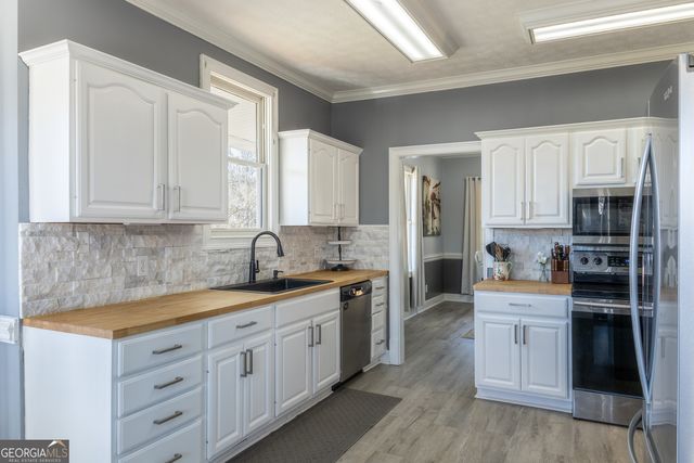 652 Frank Black Road, Cleveland, GA 30528