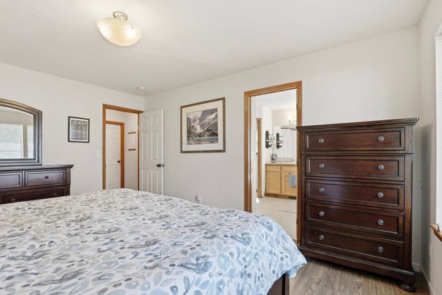 6261 Jenna Dr, Nine Mile Falls, WA 99026