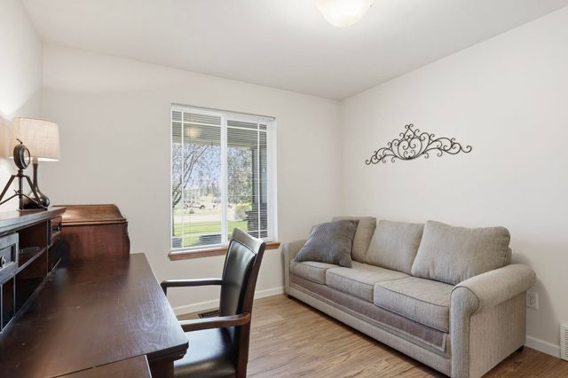 6261 Jenna Dr, Nine Mile Falls, WA 99026