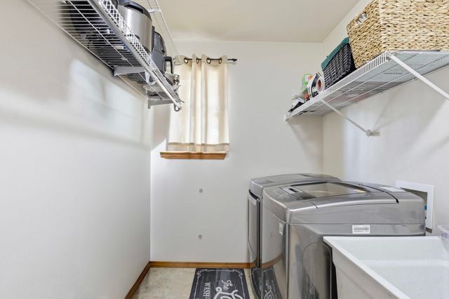 6261 Jenna Dr, Nine Mile Falls, WA 99026
