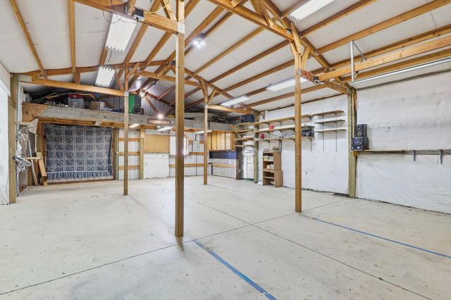 6261 Jenna Dr, Nine Mile Falls, WA 99026