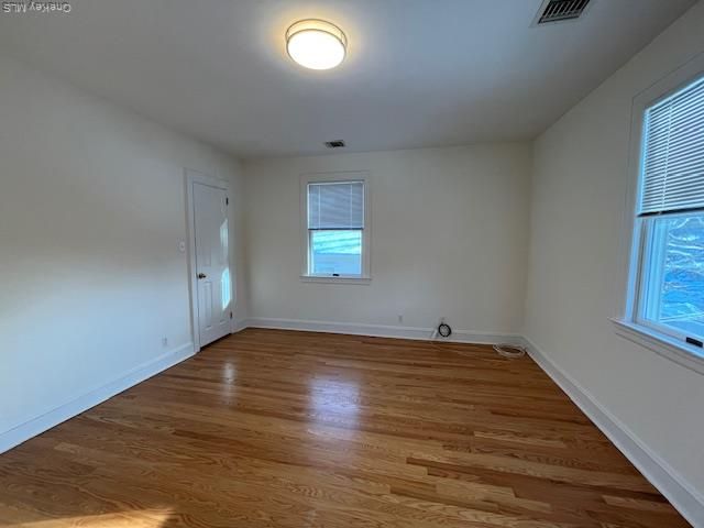 8 Dunes Lane B- Second Floor, Port Washington, NY 11050