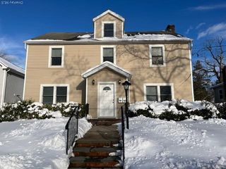 8 Dunes Lane B- Second Floor, Port Washington, NY 11050