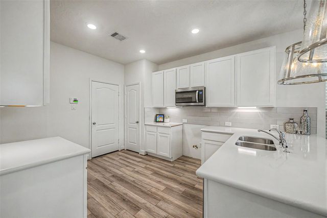 2102 Red Cedar Ridge Way, Houston, TX 77080