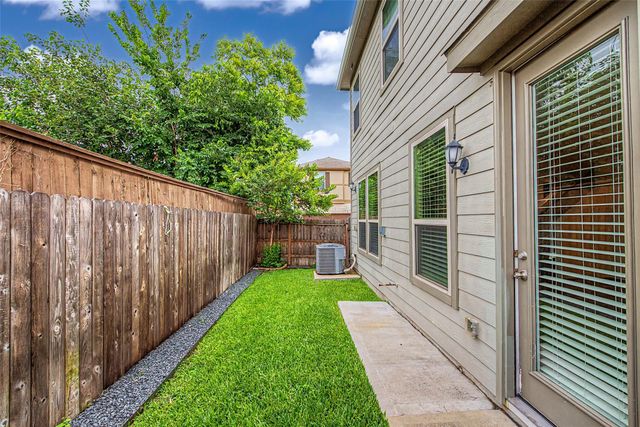 2102 Red Cedar Ridge Way, Houston, TX 77080