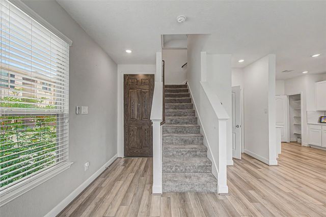 2102 Red Cedar Ridge Way, Houston, TX 77080