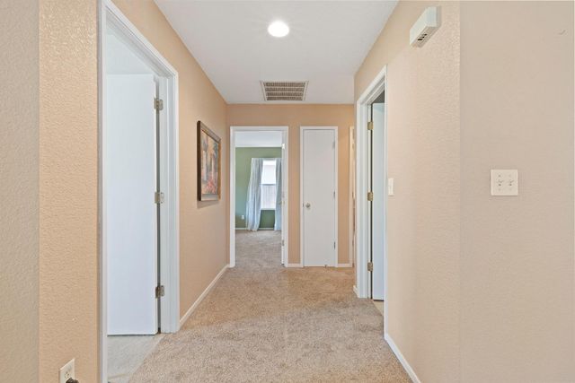 1127 Kestrel Dr, Patterson, CA 95363