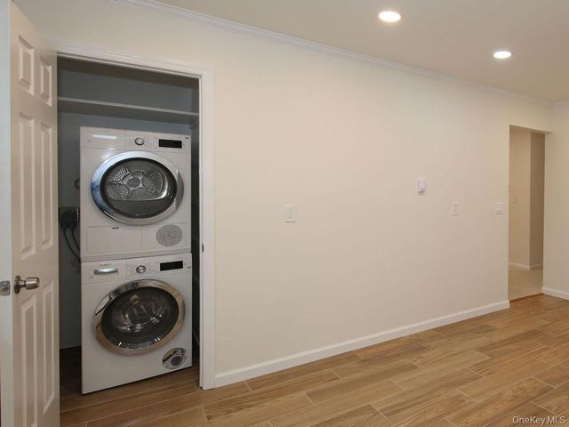 105 Florence Street 2nd Floor, Mamaroneck, NY 10543