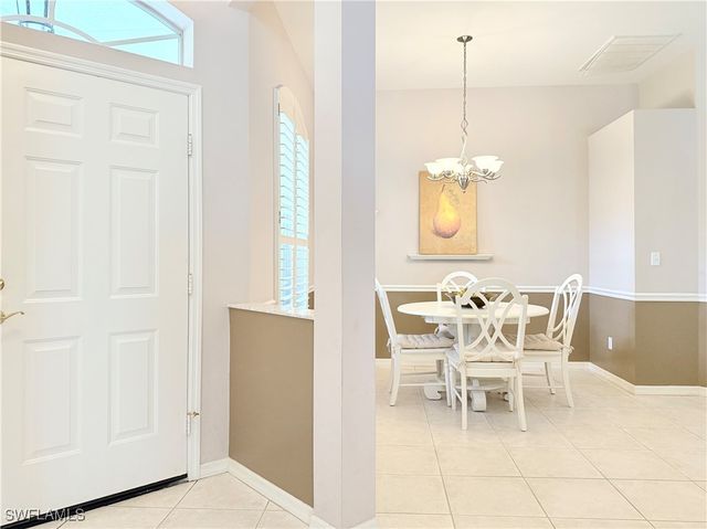8744 Naples Heritage DR E28, Naples, FL 34112