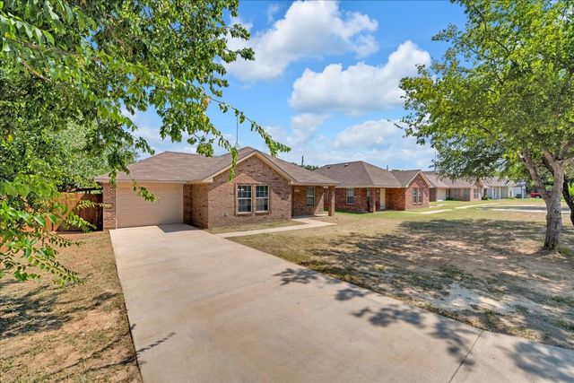 808 SW 24th Street, Mineral Wells, TX 76067