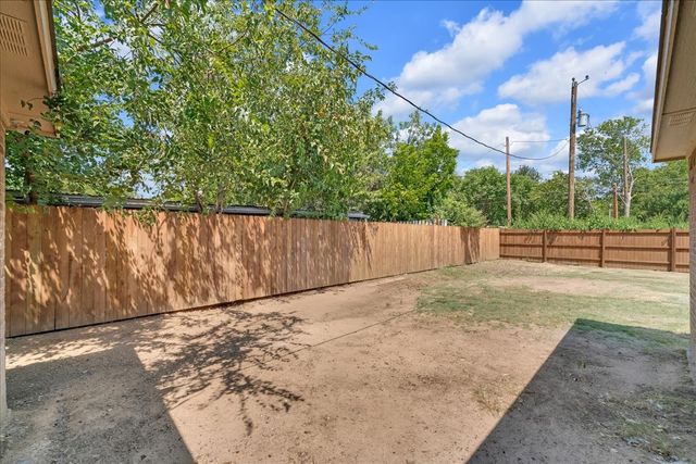 808 SW 24th Street, Mineral Wells, TX 76067