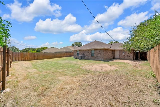 808 SW 24th Street, Mineral Wells, TX 76067