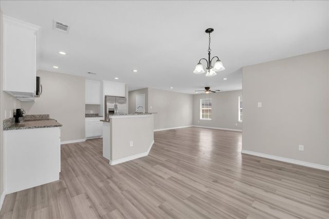 808 SW 24th Street, Mineral Wells, TX 76067