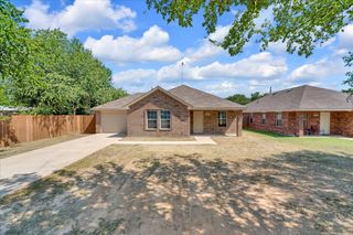 808 SW 24th Street, Mineral Wells, TX 76067