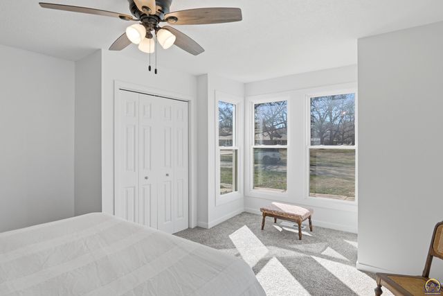 724 Ellinwood ST, Osage City, KS 66523