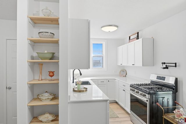 724 Ellinwood ST, Osage City, KS 66523